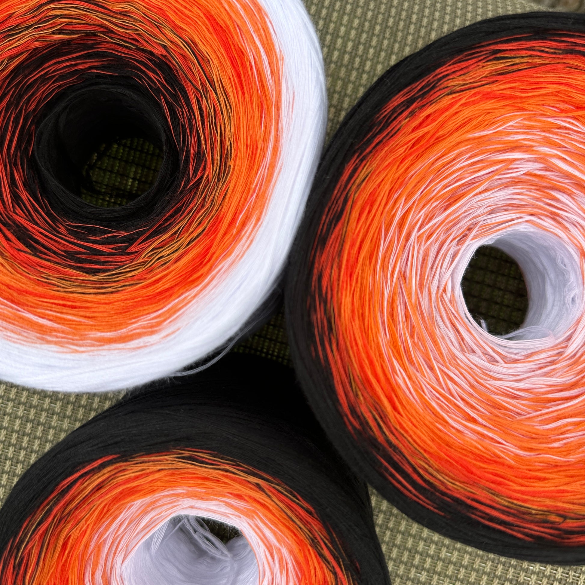 December - Narcissus, Gradient Cotton Natural Fiber Yarn - Rena'sThreadandCrafts